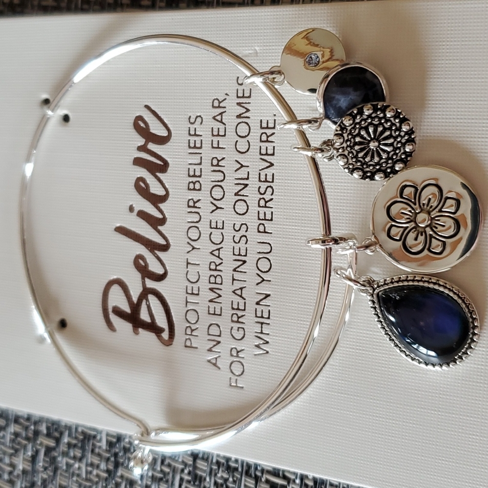 COPY - Bracelet - Picture 2 of 3